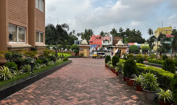 Sri Purushottam Bhakta Nivas